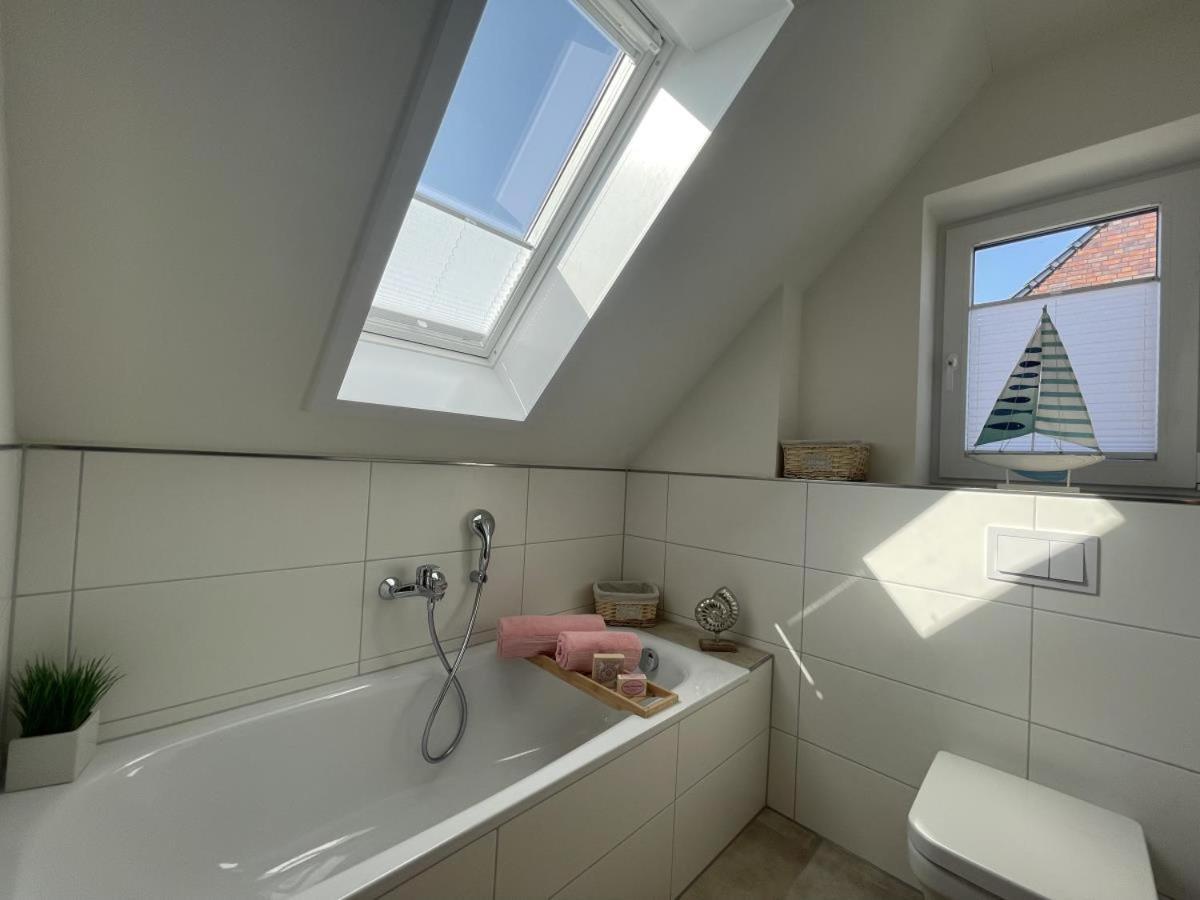 Am Kutterhafen 21 - Haus Joost Villa Fedderwardersiel Eksteriør bilde